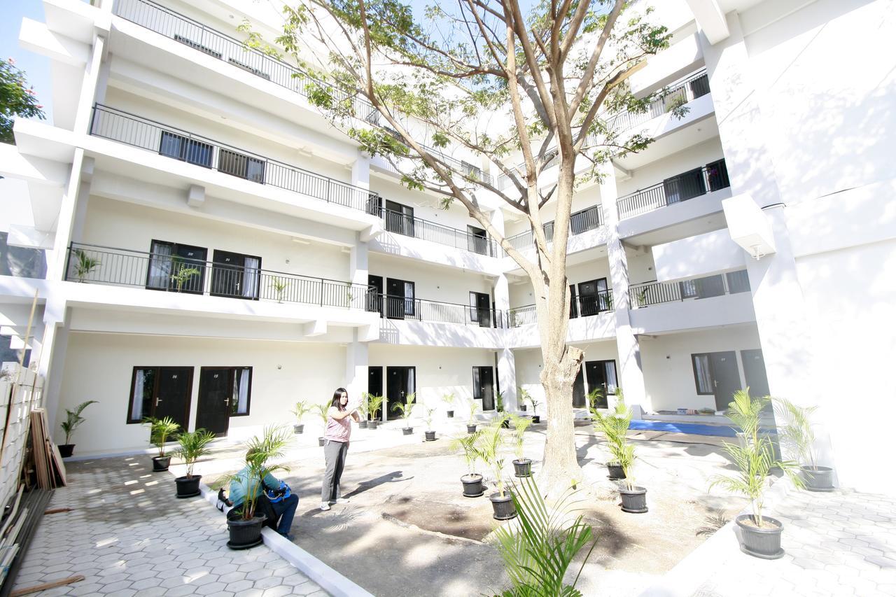 Hotel Dparagon Medokan Ayu Surabaja Exteriér fotografie